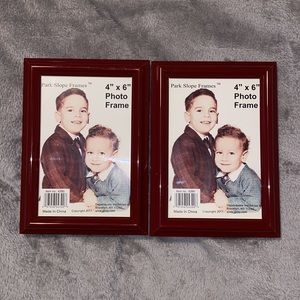 2 burgundy color 4x6 size photo stand frames